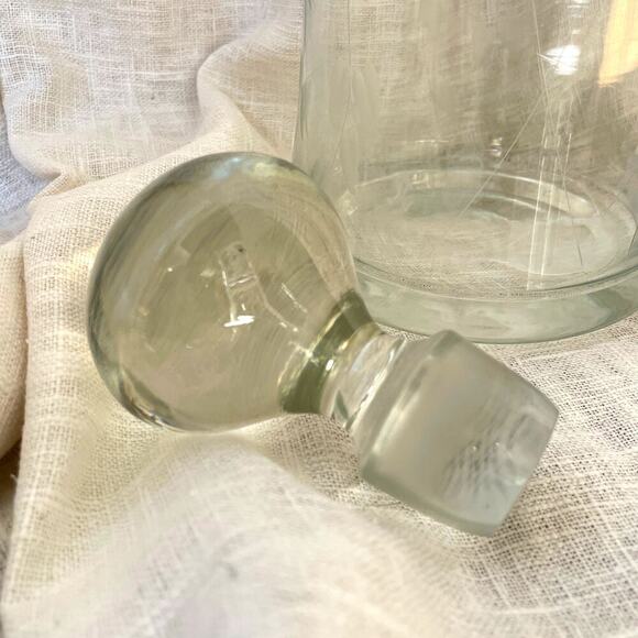 Vintage Romanian Handcrafted Etched Glass Decanter – Danish Design, Heart Motif - Picture 4 of 11